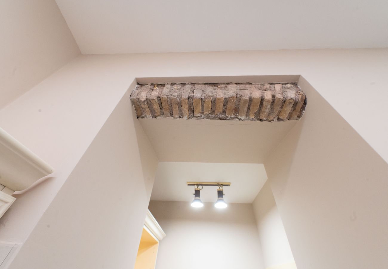 Apartment in Rome - Ernesta 3BR Lovely Home by The Spanish Steps