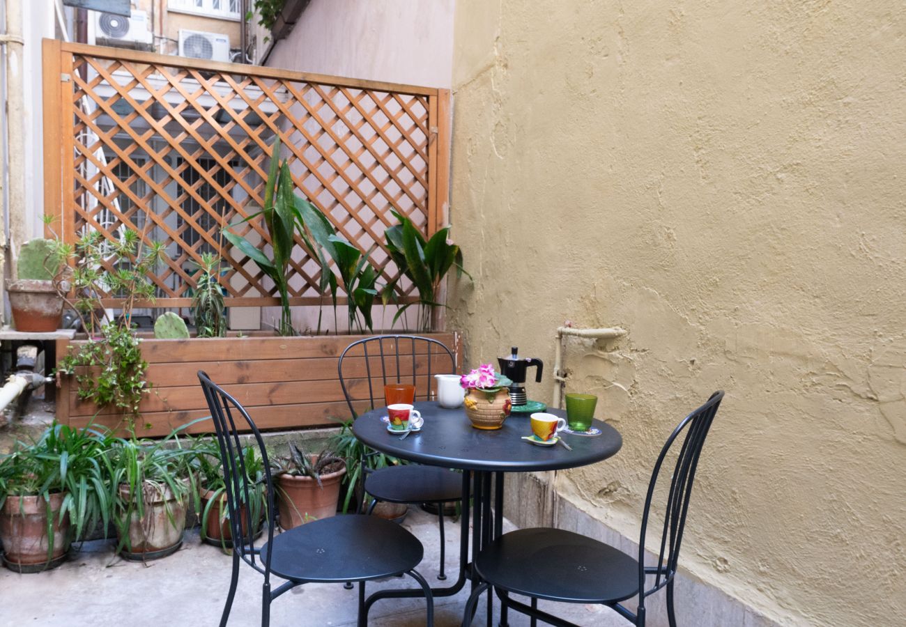 Apartment in Rome - Ernesta 3BR Lovely Home by The Spanish Steps