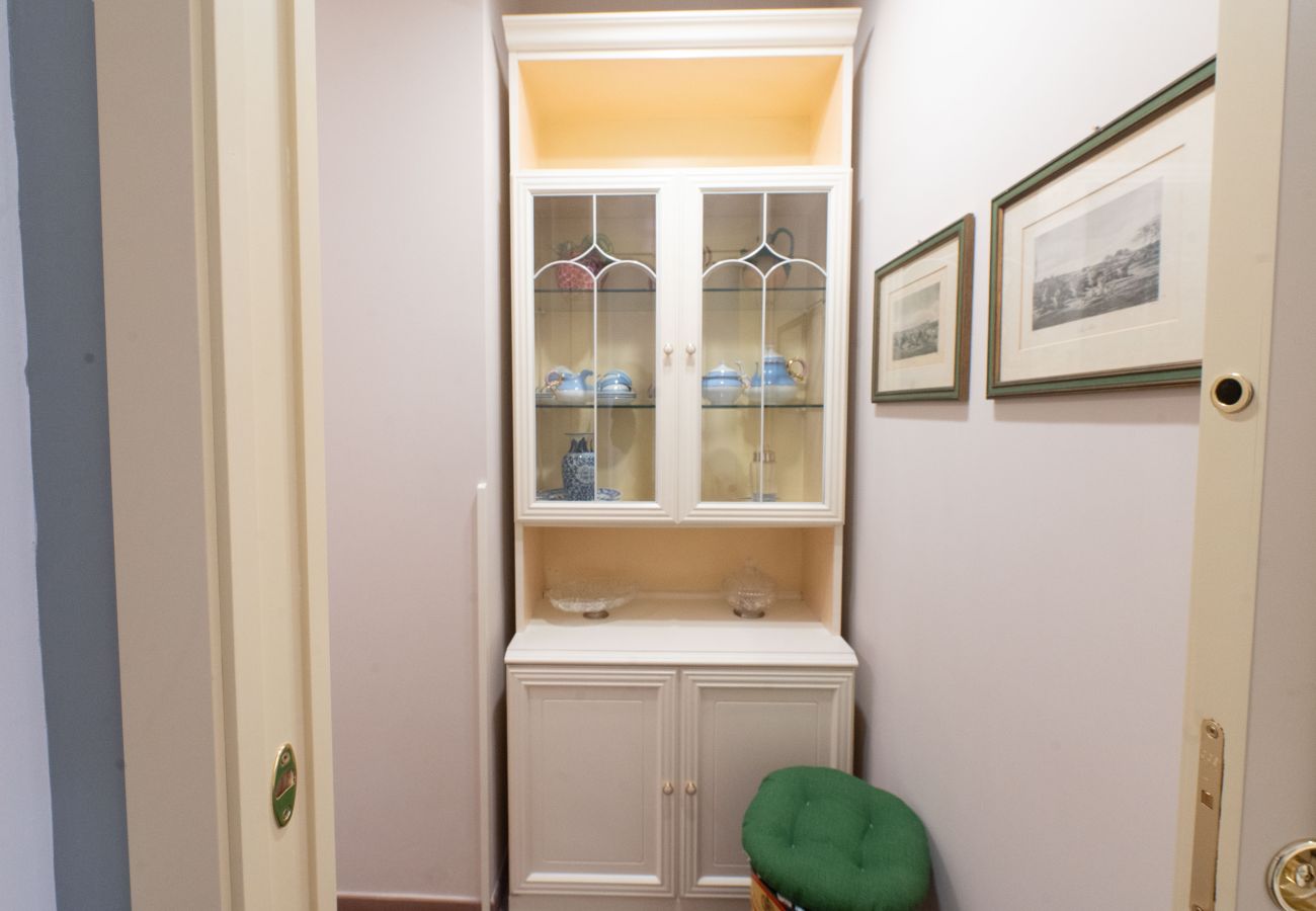 Apartment in Rome - Ernesta 3BR Lovely Home by The Spanish Steps