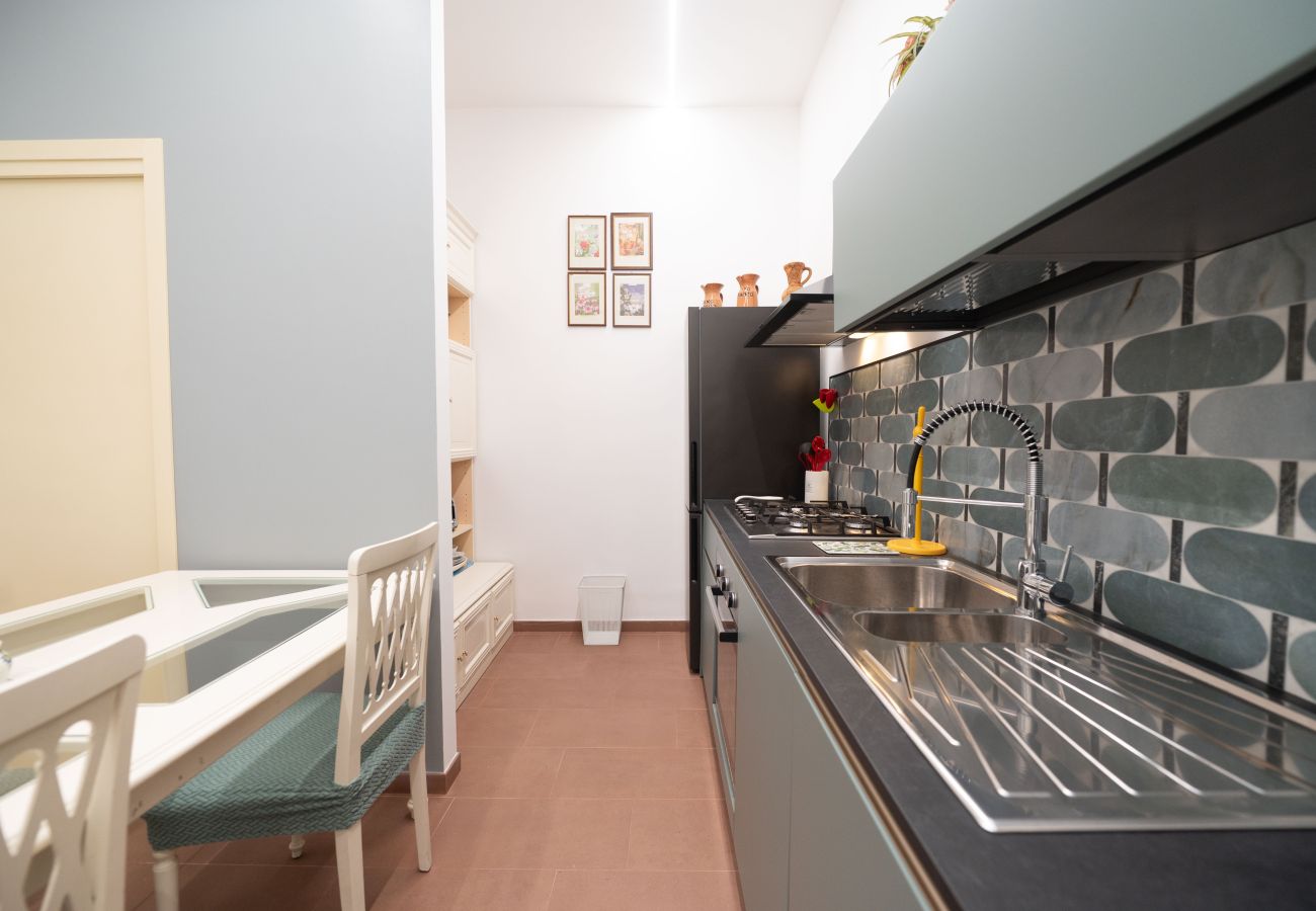 Apartment in Rome - Ernesta 3BR Lovely Home by The Spanish Steps