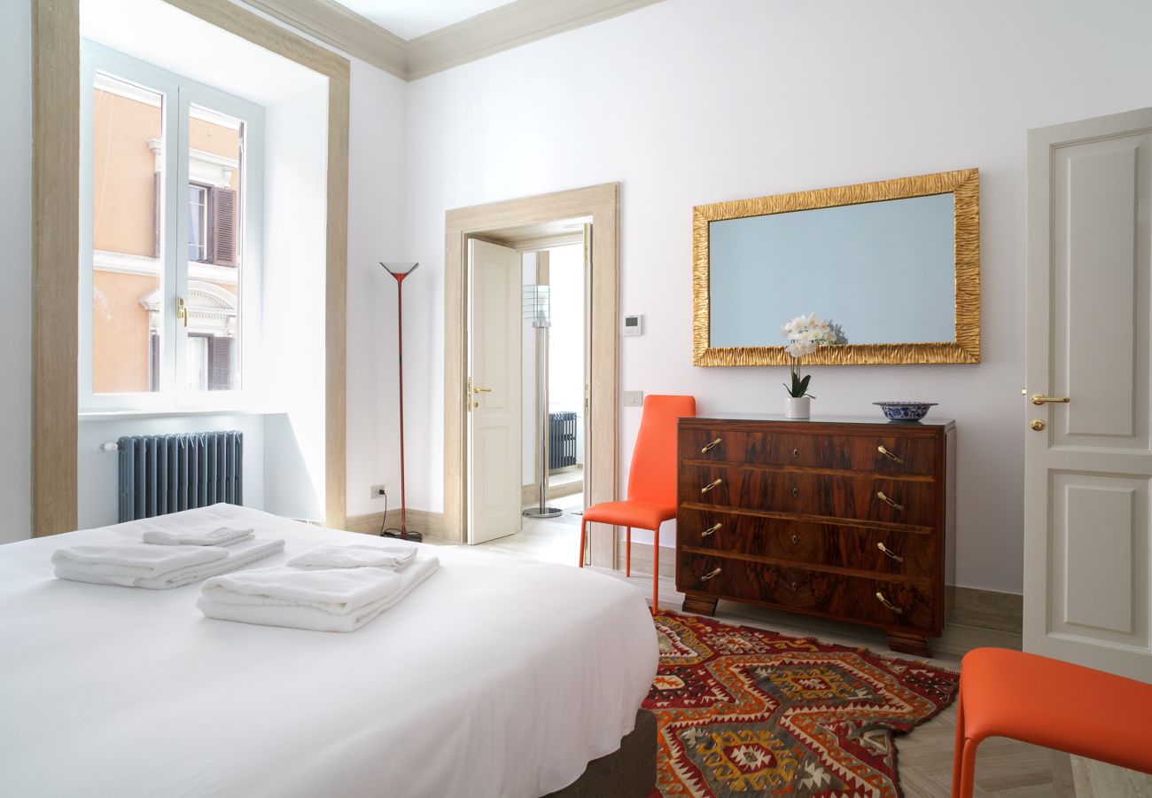 Apartment in Rome - Elegant 2BR Retreat steps from Via Veneto