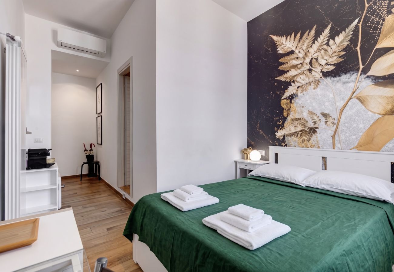 Apartment in Rome - Spacious 4BR Family Apartment Near Termini 