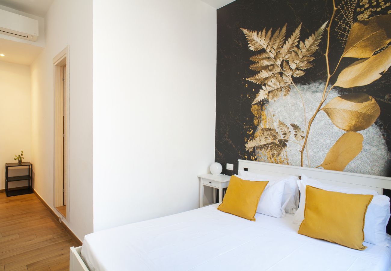 Apartment in Rome - Spacious 4BR Family Apartment Near Termini 